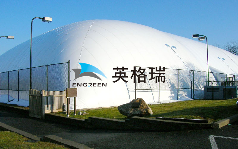 氣膜體育館相對比傳統(tǒng)體育館無論在安全性、經(jīng)濟性、舒適性方面都有非常大的優(yōu)勢