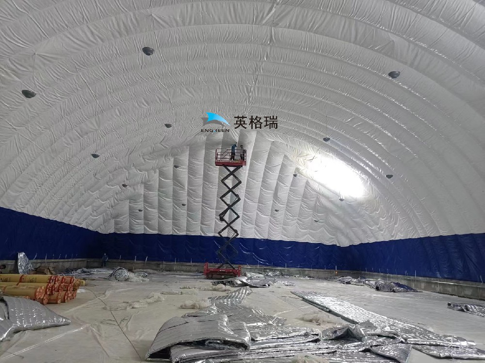氣膜館內(nèi)為什么要安裝保溫棉呢？安裝保溫棉的好處是什么呢？